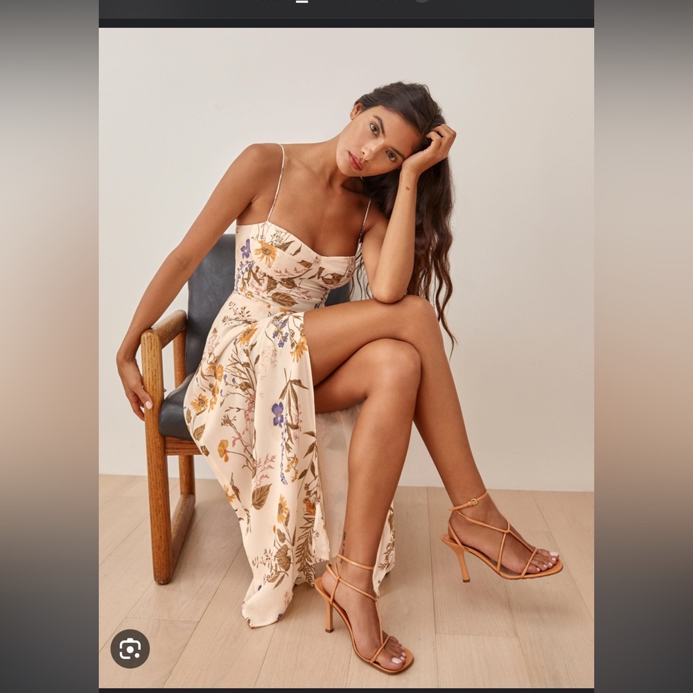 Reformation Kourtney Dress size 0 worn once. Tag included